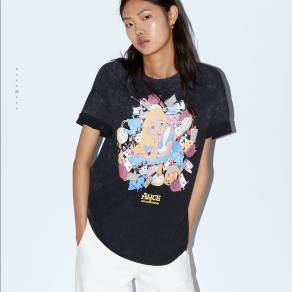 Zara Disney Alice in Wonderland Black Shirt Large